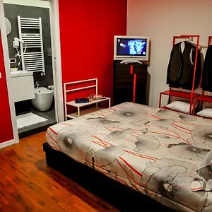 Eva E Diabolik Room Design Centro Milano Apartment