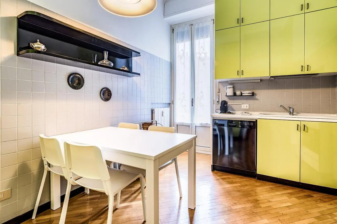 Apartment Huge Center Milan Guastalla Gardens 8Pax